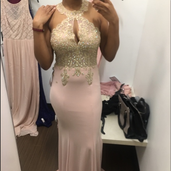 PROM DRESS ‼️💃🏽 - Picture 5 of 8